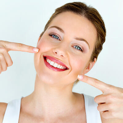 Dent-A-Lux - Straumann fogpótlás. Életre szóló minőség -10 év garanciával!